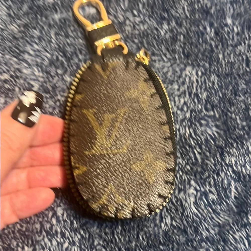 Up cycled Monogram Key Holder with Gold Clip - Picture 6 of 10